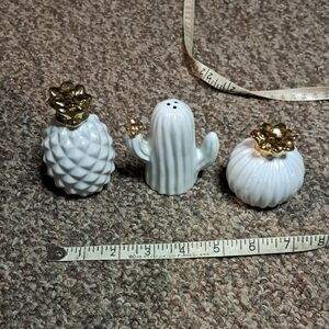White and Gold Ceramic Salt And Pepper Set
